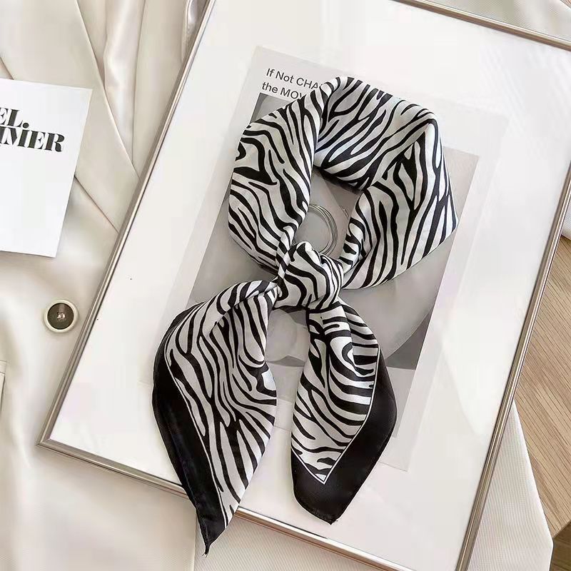 Silk Neck Scarf - Nueva bufanda cuadrada con estampado de